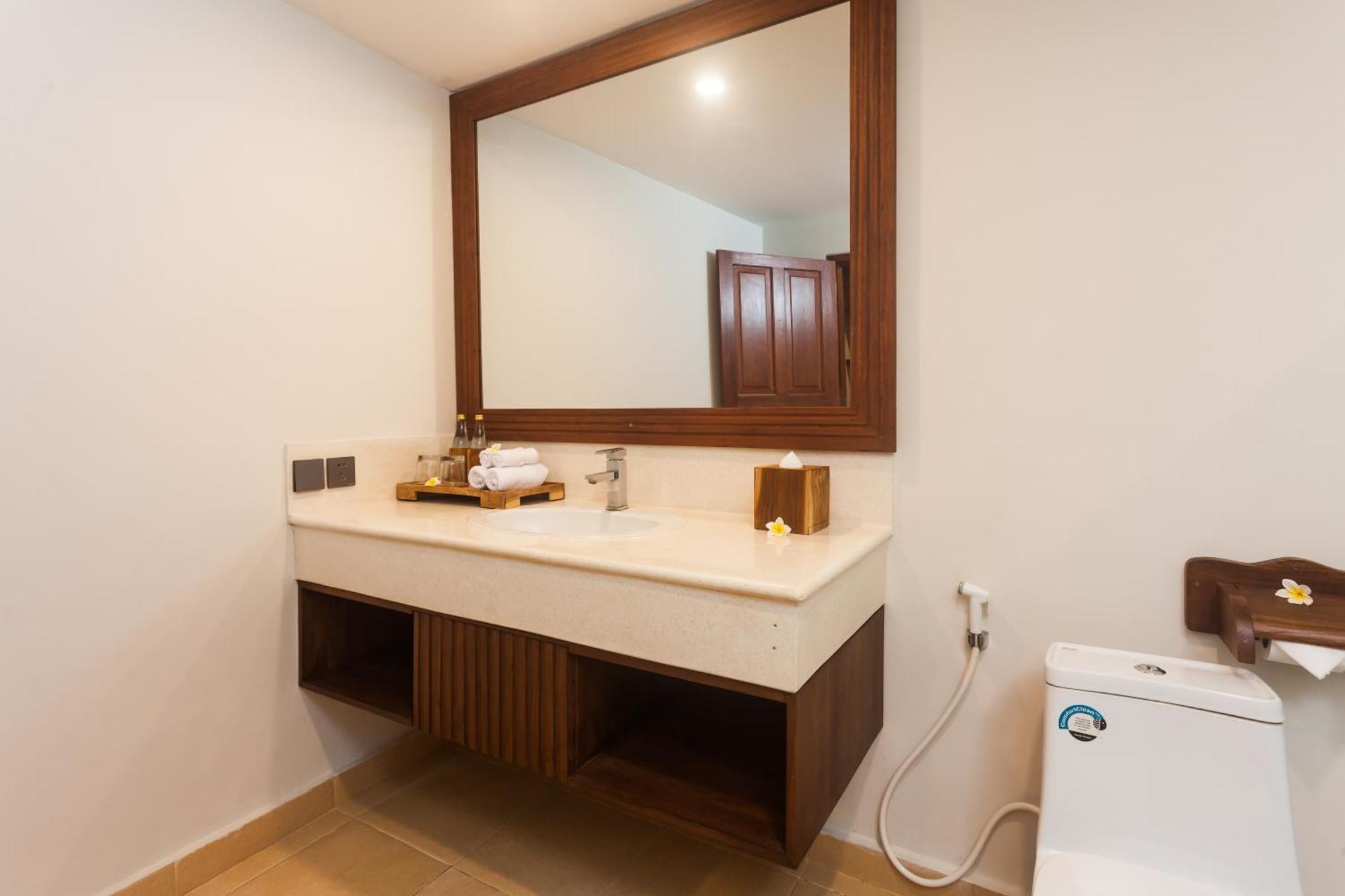 Ghana Villa Seminyak By Pramana Villas Εξωτερικό φωτογραφία