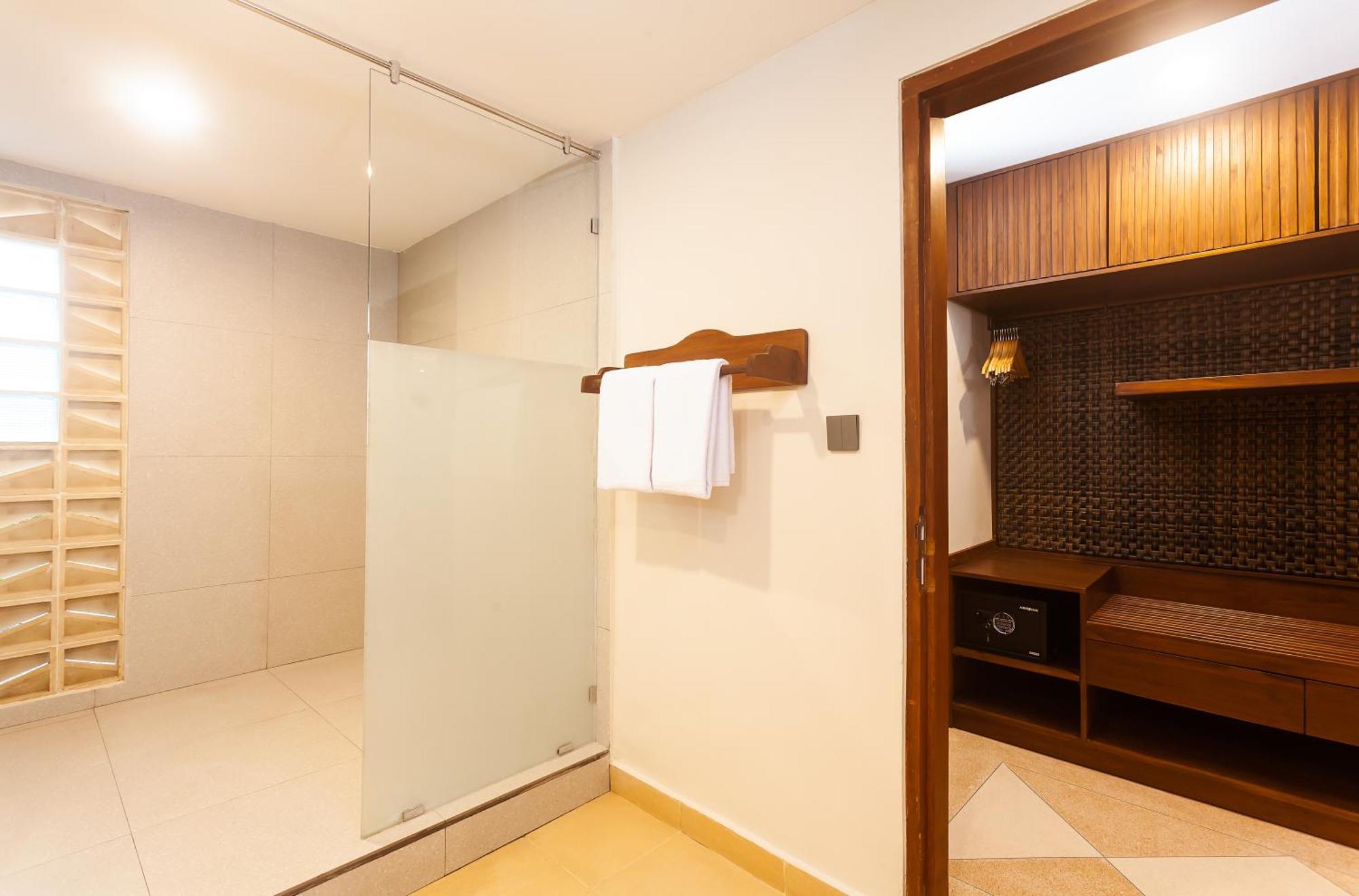 Ghana Villa Seminyak By Pramana Villas Εξωτερικό φωτογραφία