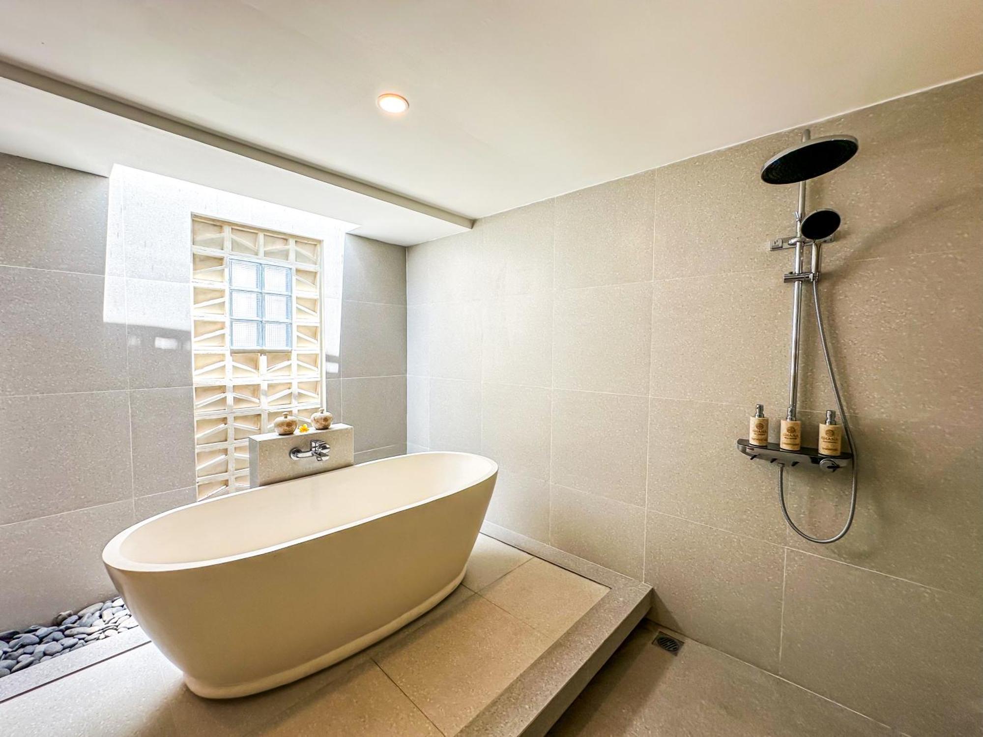 Ghana Villa Seminyak By Pramana Villas Εξωτερικό φωτογραφία