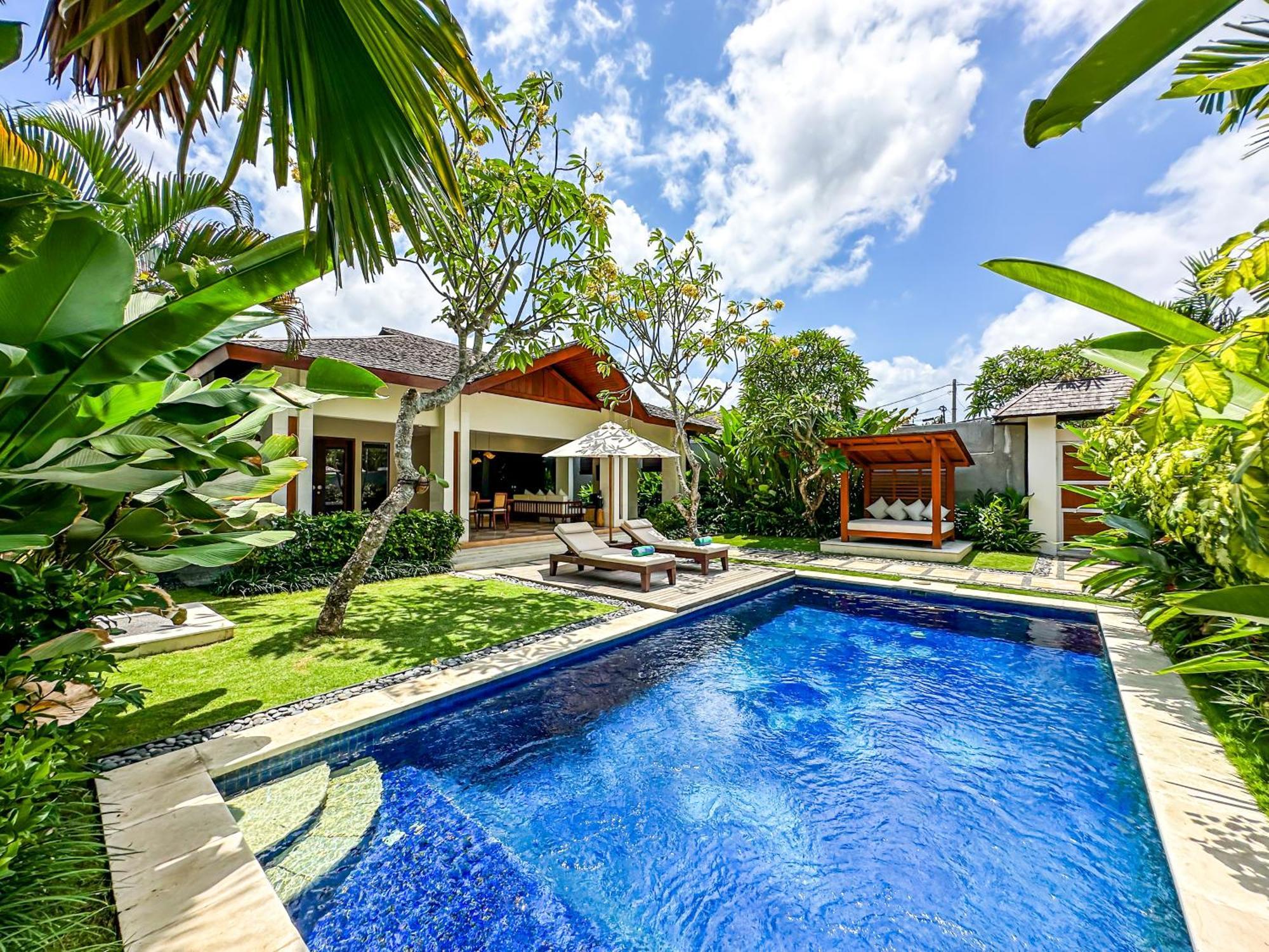Ghana Villa Seminyak By Pramana Villas Εξωτερικό φωτογραφία