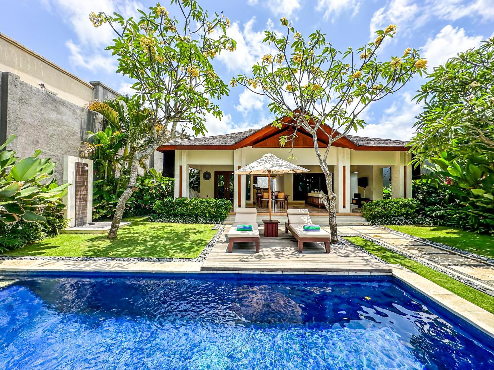 Ghana Villa Seminyak By Pramana Villas Εξωτερικό φωτογραφία