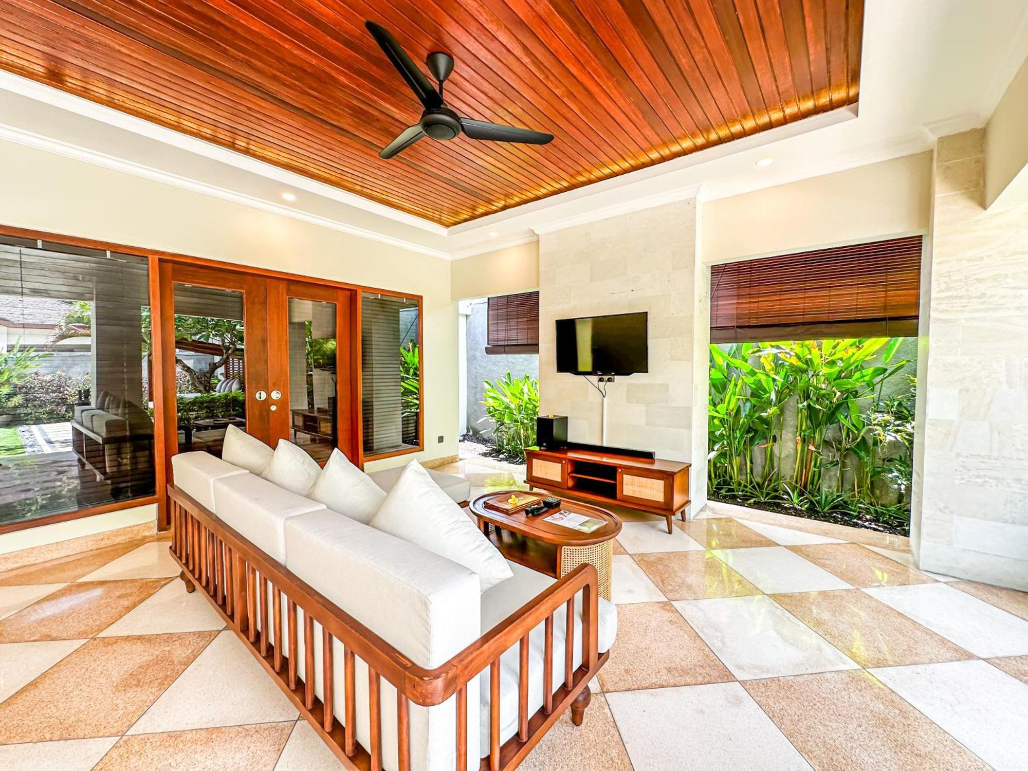 Ghana Villa Seminyak By Pramana Villas Εξωτερικό φωτογραφία